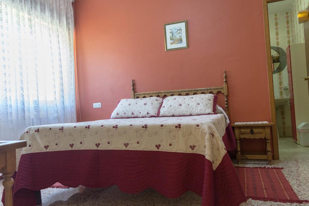 Hotel Galicia Понтеведра Екстериор снимка