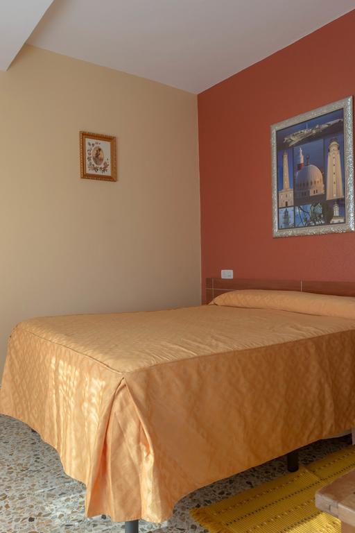 Hotel Galicia Понтеведра Екстериор снимка